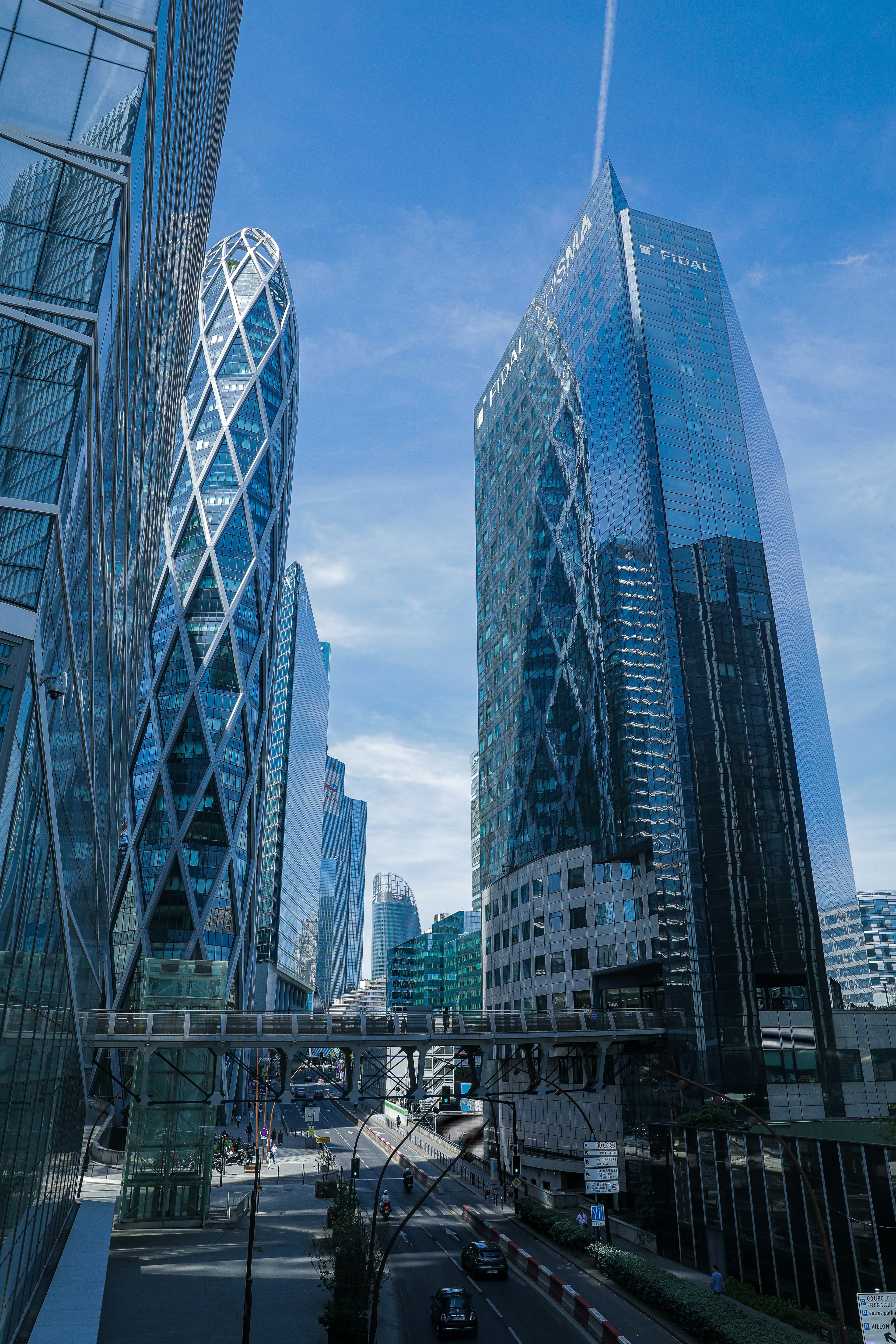Siège entreprise IDF — raccordement réseau de chaleur + GTB.